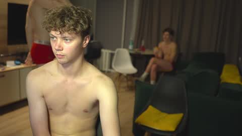 OLIVERpvt is open online show from 01-18-25, 01:08