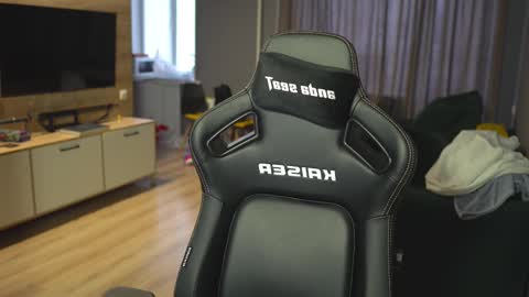 OLIVERpvt is open online show from 02-21-25, 04:07