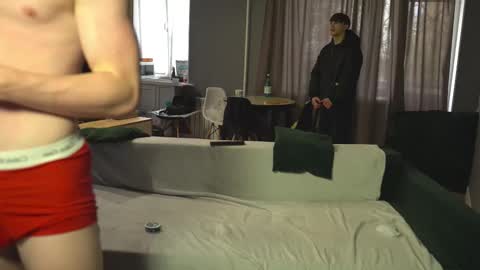 OLIVERpvt is open online show from 10-05-25, 12:03