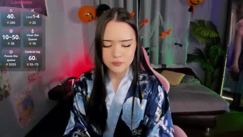 Brittany online show from 10-30-25, 08:42