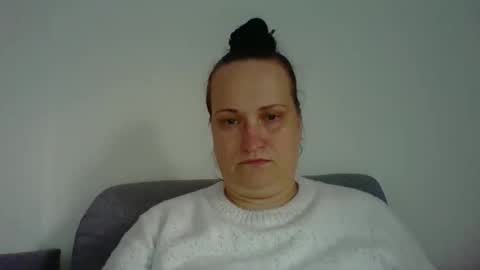 Melisa online show from 09-30-25, 02:33