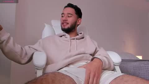 Snapshot of _stivenn chatting on 02-02-26, 03:44 STIVEN online show from 02-02-26, 03:44