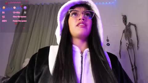 Angela   online show from 10-29-25, 02:47