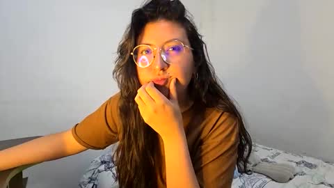 Snapshot of _sweet_melodyy chatting on 03-04-26, 11:22 _sweet_melodyy online show from 03-04-26, 11:22