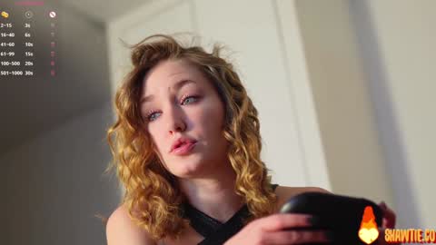 Snapshot of _taylor_swift chatting on 02-23-26, 01:19 Taylor online show from 02-23-26, 01:19