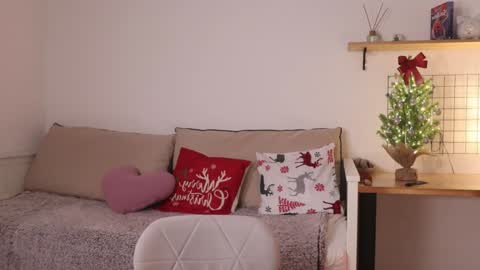 Annie online show from 01-11-25, 01:16