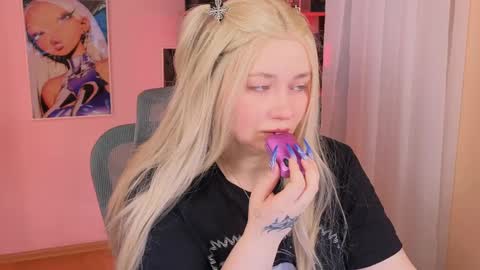 MIRA online show from 04-08-26, 05:40