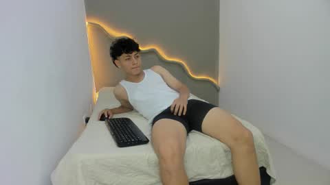 Theoo online show from 11-04-25, 08:19