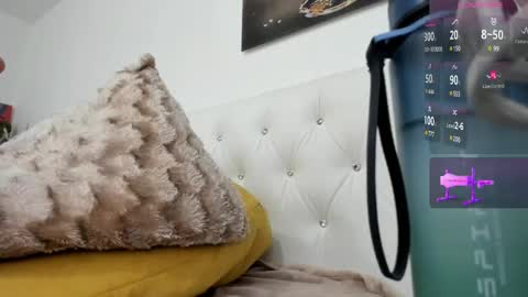 Snapshot of _timeless_paradox chatting on 12-25-24, 08:18 LilyOpen Pvt online show from 12-25-24, 08:18