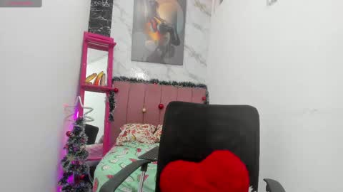 Snapshot of _tinny_hot chatting on 12-12-24, 05:48 tinny online show from 12-12-24, 05:48
