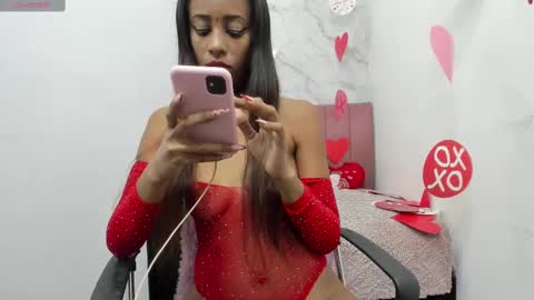 Snapshot of _tinny_hot chatting on 02-12-25, 02:43 tinny online show from 02-12-25, 02:43