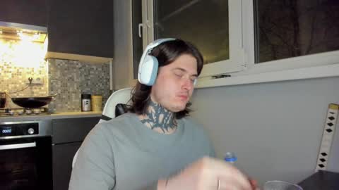 Snapshot of _torfin_ chatting on 12-08-24, 12:29 _torfin_ online show from 12-08-24, 12:29