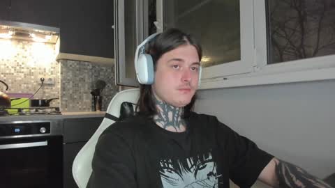 Snapshot of _torfin_ chatting on 12-19-24, 12:34 _torfin_ online show from 12-19-24, 12:34