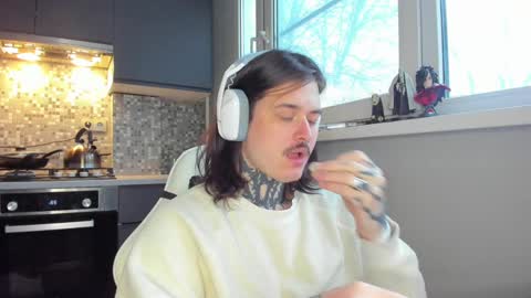 Snapshot of _torfin_ chatting on 02-11-25, 06:30 _torfin_ online show from 02-11-25, 06:30