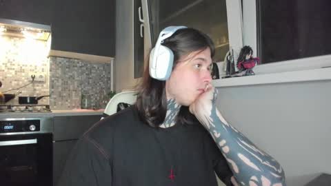 Snapshot of _torfin_ chatting on 03-06-25, 12:21 _torfin_ online show from 03-06-25, 12:21