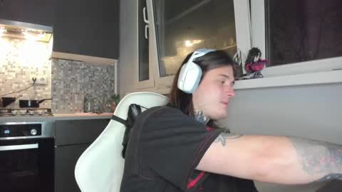 Snapshot of _torfin_ chatting on 03-06-25, 03:24 _torfin_ online show from 03-06-25, 03:24