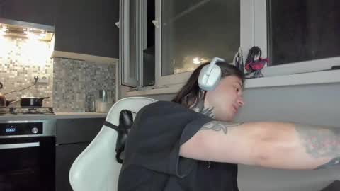 Snapshot of _torfin_ chatting on 03-10-25, 08:34 _torfin_ online show from 03-10-25, 08:34