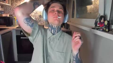 Snapshot of _torfin_ chatting on 02-08-26, 08:23 _torfin_ online show from 02-08-26, 08:23