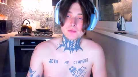 Snapshot of _torfin_ chatting on 03-07-26, 12:18 _torfin_ online show from 03-07-26, 12:18