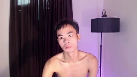 Snapshot of _urhotjessie_ chatting on 12-13-25, 11:54 jessie online show from 12-13-25, 11:54