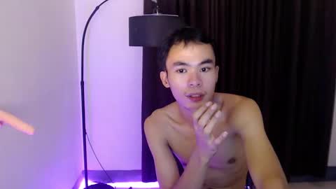 Snapshot of _urhotjessie_ chatting on 12-14-25, 11:59 jessie online show from 12-14-25, 11:59