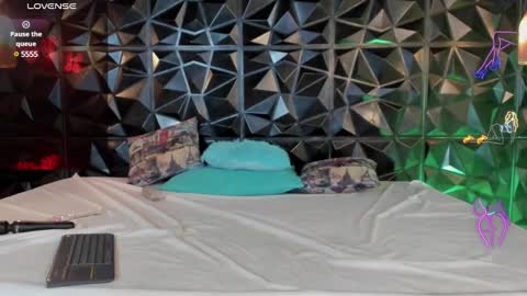 _valentina_69 online show from 12-10-24, 03:52