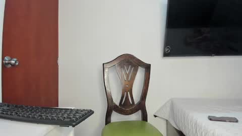 _valentina_69 online show from 06-07-26, 12:15
