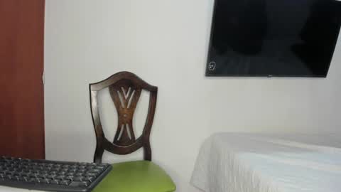 _valentina_69 online show from 06-11-26, 12:32