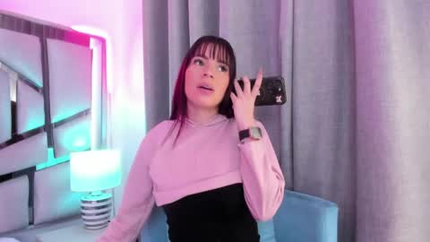 _valeria_saenz_ online show from 06-08-26, 01:22