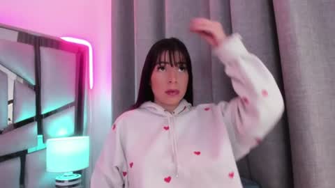 _valeria_saenz_ online show from 06-15-26, 03:09