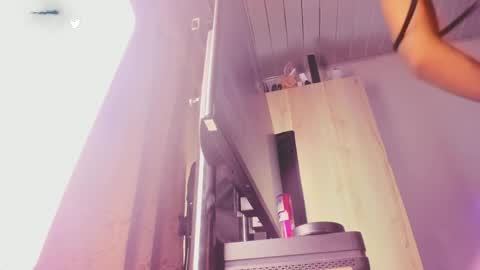    online show from 10-02-25, 05:03