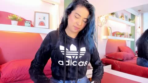 _valeryboobs_ online show from 09-17-25, 12:51