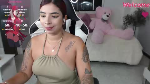 Snapshot of _vane_lopez chatting on 01-14-25, 02:19 vane online show from 01-14-25, 02:19