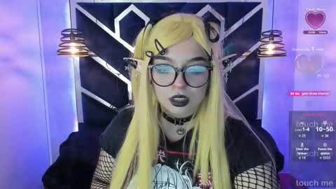 Snapshot of _vermell_ chatting on 09-11-25, 08:20 Vermeil online show from 09-11-25, 08:20