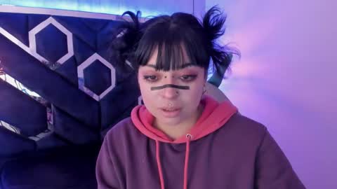 Snapshot of _vermell_ chatting on 10-07-25, 08:17 Vermeil online show from 10-07-25, 08:17