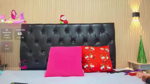 Snapshot of _veronica_tits chatting on 12-18-25, 05:13 Veronica online show from 12-18-25, 05:13