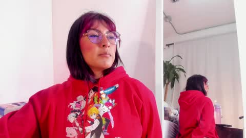 Snapshot of _veronicadeleon_ chatting on 01-05-25, 01:36 Veronica online show from 01-05-25, 01:36