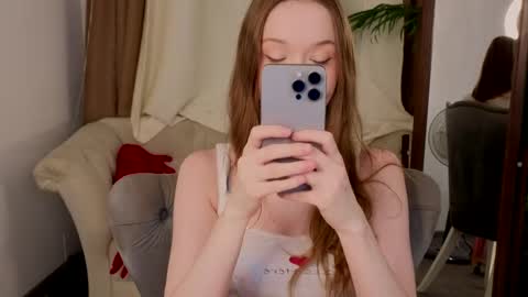 Violet online show from 03-06-25, 08:37