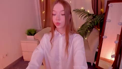 Violet online show from 10-19-25, 01:28