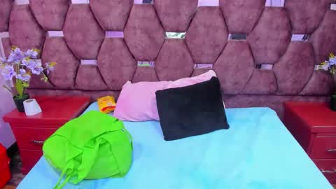 _violeta18_ online show from 11-11-25, 02:55