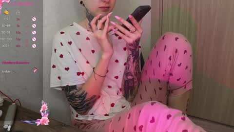 Snapshot of _viv1an_ chatting on 01-20-25, 06:10 Alis online show from 01-20-25, 06:10