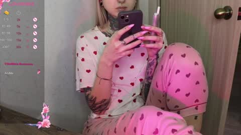 Snapshot of _viv1an_ chatting on 01-21-25, 09:15 Alis online show from 01-21-25, 09:15