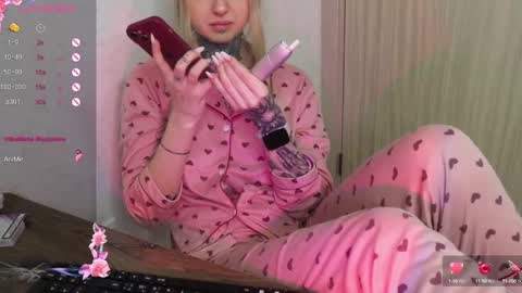 Snapshot of _viv1an_ chatting on 02-07-25, 01:01 Alis online show from 02-07-25, 01:01