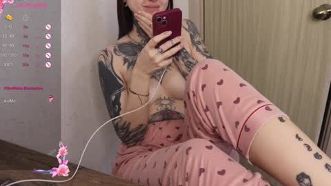 Snapshot of _viv1an_ chatting on 03-07-25, 05:40 Alis online show from 03-07-25, 05:40