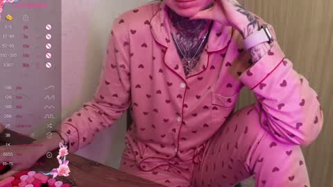 Snapshot of _viv1an_ chatting on 03-12-25, 05:13 Alis online show from 03-12-25, 05:13