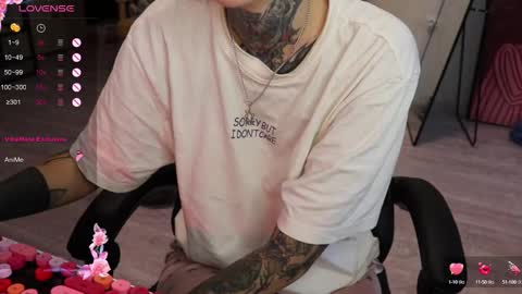 Snapshot of _viv1an_ chatting on 09-27-25, 08:30 Alis online show from 09-27-25, 08:30