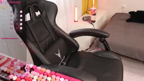 Snapshot of _viv1an_ chatting on 10-09-25, 06:00 Alis online show from 10-09-25, 06:00