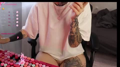 Snapshot of _viv1an_ chatting on 10-12-25, 06:56 Alis online show from 10-12-25, 06:56