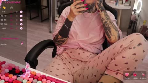 Snapshot of _viv1an_ chatting on 11-07-25, 07:19 Alis online show from 11-07-25, 07:19