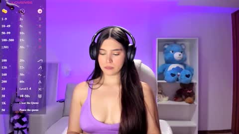 Snapshot of _wdreamgirl chatting on 10-21-25, 09:04 Fernanda online show from 10-21-25, 09:04